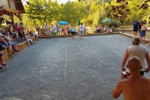 l'incontournable terrain de pétanque